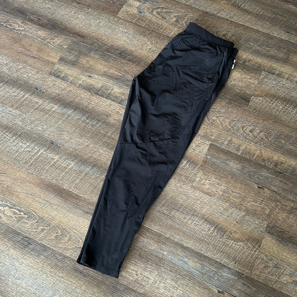 NWT Kenneth Cole Tech Jogger XL